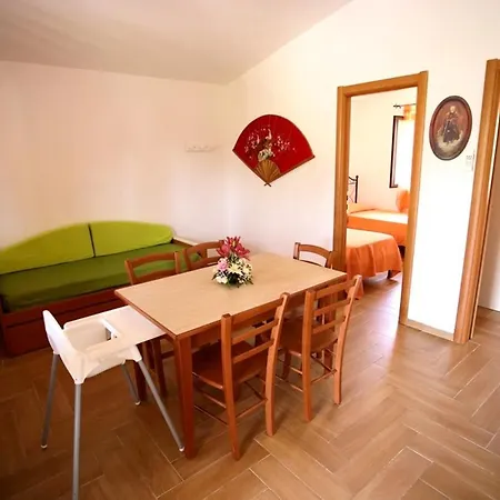 펜션 Charming House In With Shared Pool And Terrace