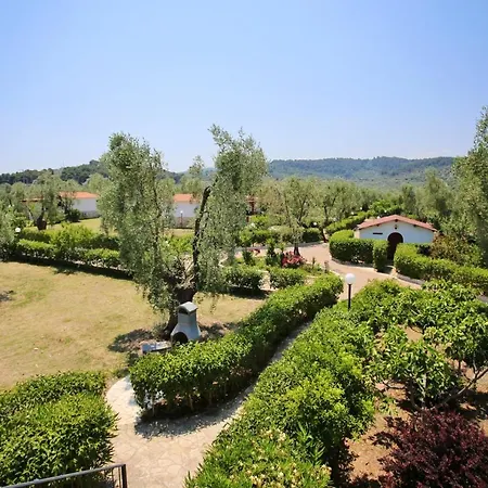 펜션 Charming House In With Shared Pool And Terrace *