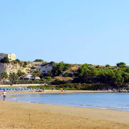 Charming House In With Shared Pool And Terrace 펜션