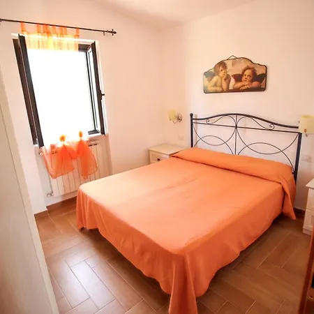 Tatil Evi Charming House In With Shared Pool And Terrace Vieste