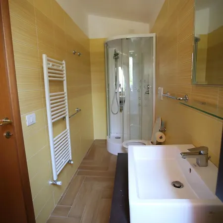 Charming House In With Shared Pool And Terrace Vieste