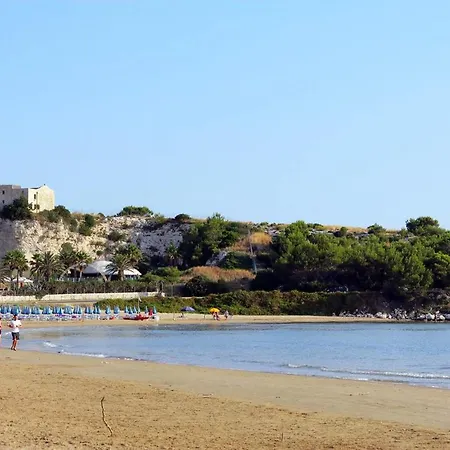 Charming House In With Shared Pool And Terrace * Vieste