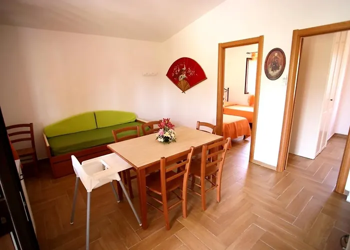 Tatil Evi Charming House In With Shared Pool And Terrace