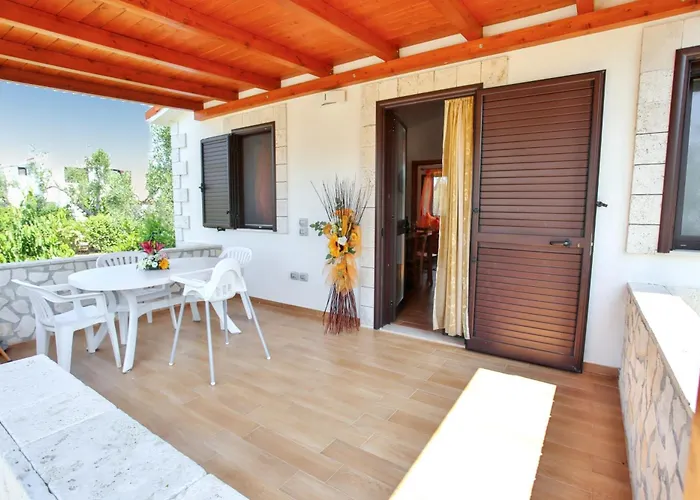 Charming House In With Shared Pool And Terrace Дом отдыха *